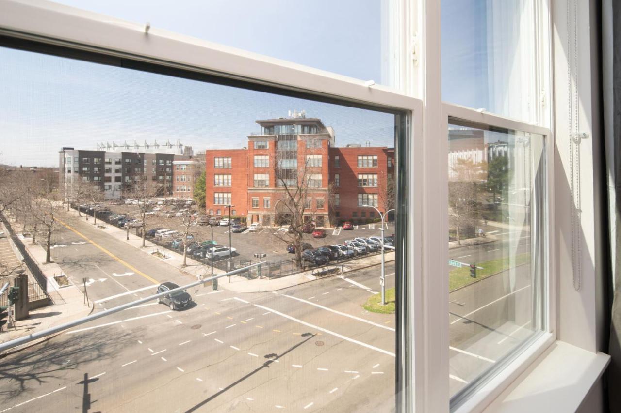 Luxury Apartments By Hyatus At Pierpont New Haven Exterior photo
