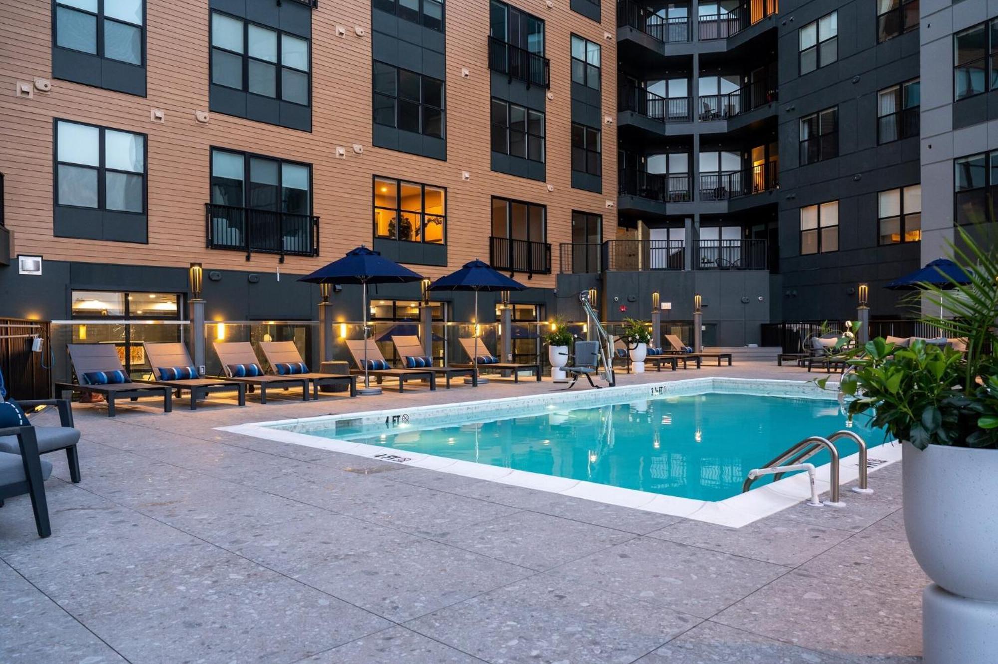 Luxury Apartments By Hyatus At Pierpont New Haven Exterior photo