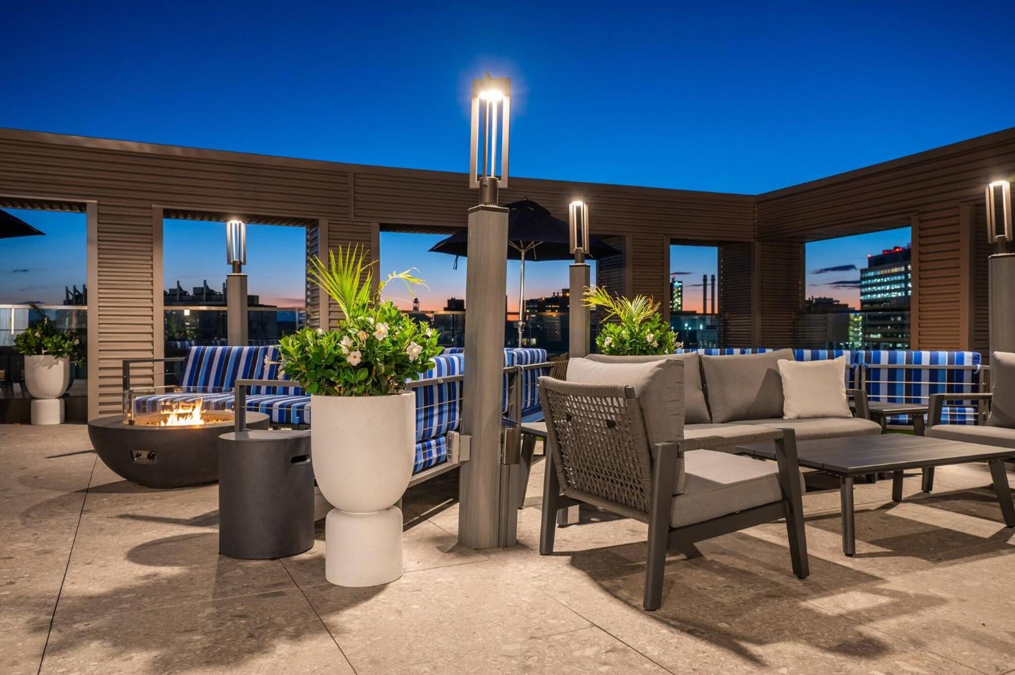 Luxury Apartments By Hyatus At Pierpont New Haven Exterior photo