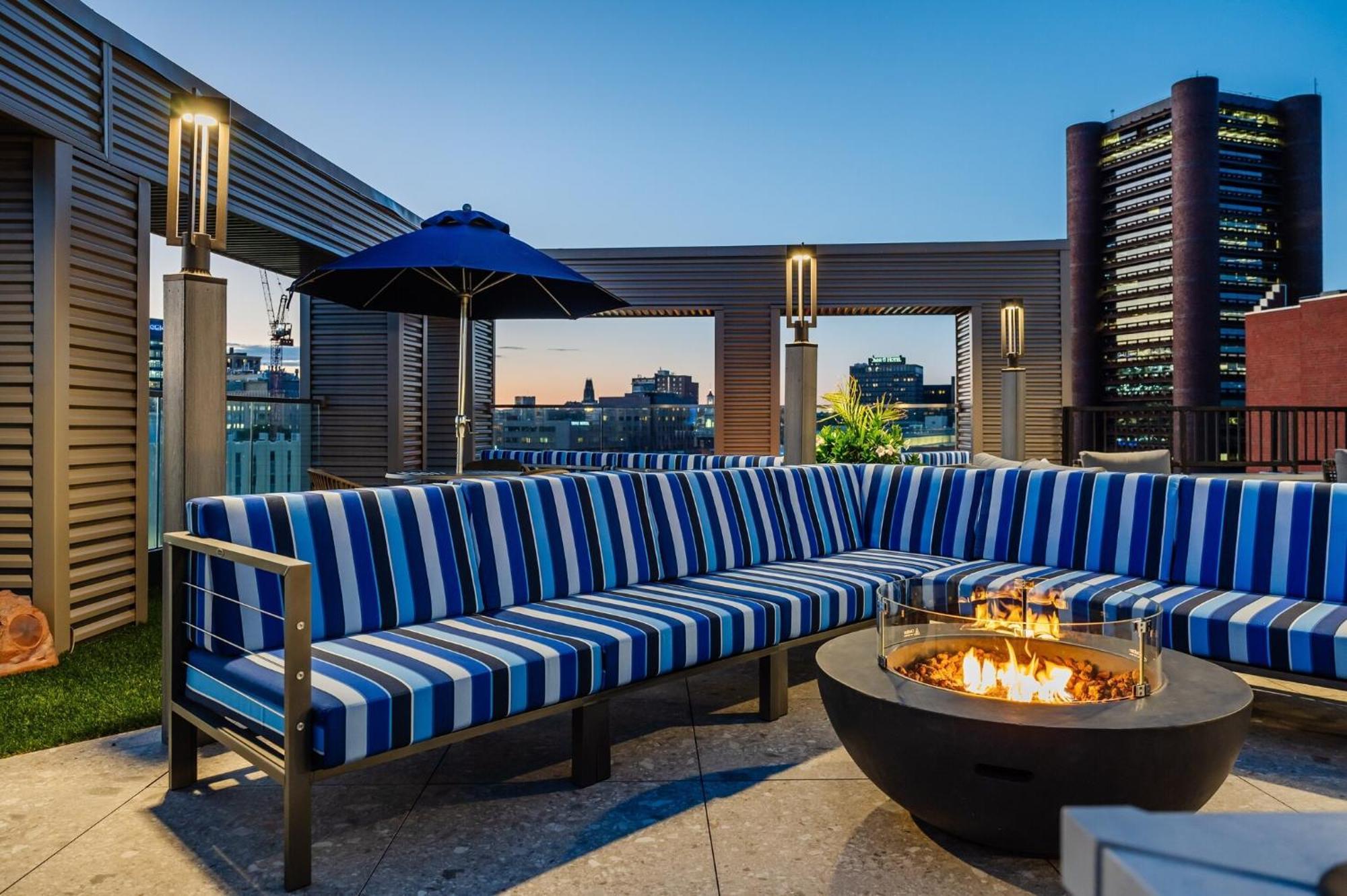 Luxury Apartments By Hyatus At Pierpont New Haven Exterior photo